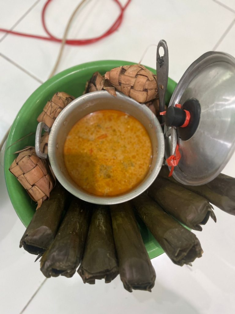 Bodo Kupat Kuncen: Tradisi Lama, Makna Dalam, Vibes-nya Beda! 🔥